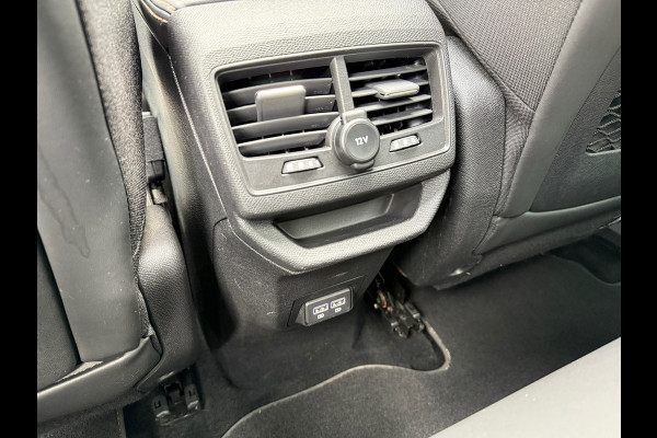 Peugeot 3008 1.6 HYbrid 225 GT - Automaat - Pano/schuifdak - Navi - Camera Peugeot 3008 1.6 HYbrid 225 GT - Automaat - Pano/schuifdak - Navi - Camera