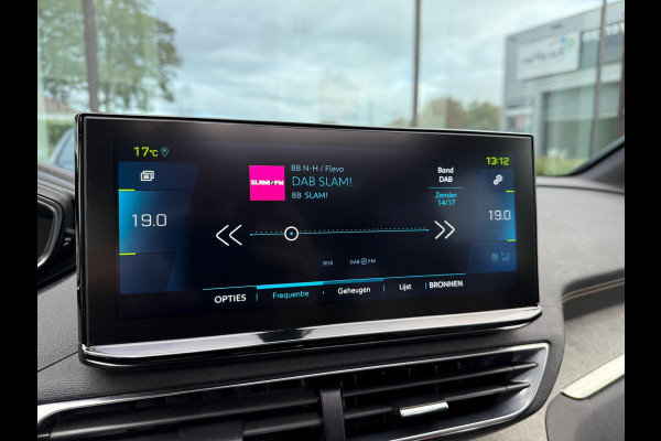 Peugeot 3008 1.6 HYbrid 225 GT - Automaat - Pano/schuifdak - Navi - Camera Peugeot 3008 1.6 HYbrid 225 GT - Automaat - Pano/schuifdak - Navi - Camera