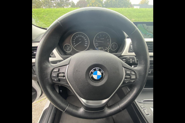 BMW 3 Serie Touring 320i High Executive/ Leer/ Clima/ Verw. stoelen/ Trekhaak