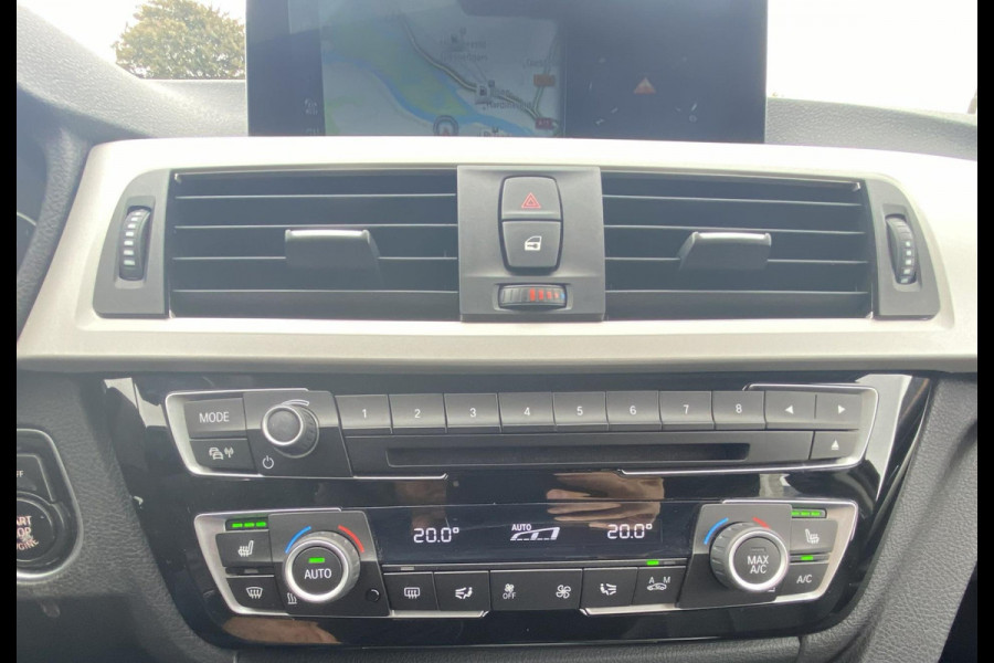 BMW 3 Serie Touring 320i High Executive/ Leer/ Clima/ Verw. stoelen/ Trekhaak