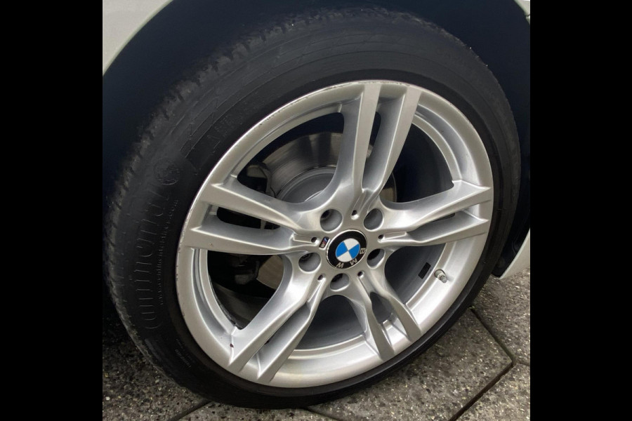 BMW 3 Serie Touring 320i High Executive/ Leer/ Clima/ Verw. stoelen/ Trekhaak