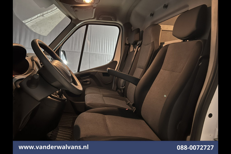 Renault Master 2.3 dCi 131pk L3H2 Euro6 Airco | Camera | Navigatie | Cruisecontrol | Parkeersensoren Bijrijdersbank Renault Master 2.3 dCi 131pk L3H2 Euro6 Airco | Camera | Navigatie | Cruisecontrol | Parkeersensoren Bijrijdersbank