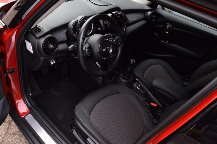 MINI Mini 1.5 Cooper|Led|PDC|Nav|Clima|Cruise| MINI Mini 1.5 Cooper|Led|PDC|Nav|Clima|Cruise|