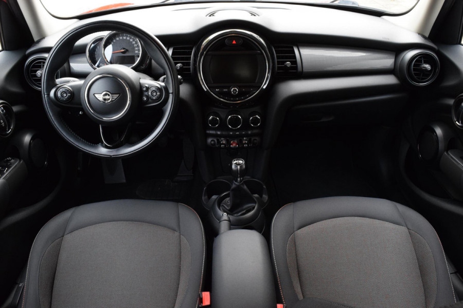 MINI Mini 1.5 Cooper|Led|PDC|Nav|Clima|Cruise| MINI Mini 1.5 Cooper|Led|PDC|Nav|Clima|Cruise|