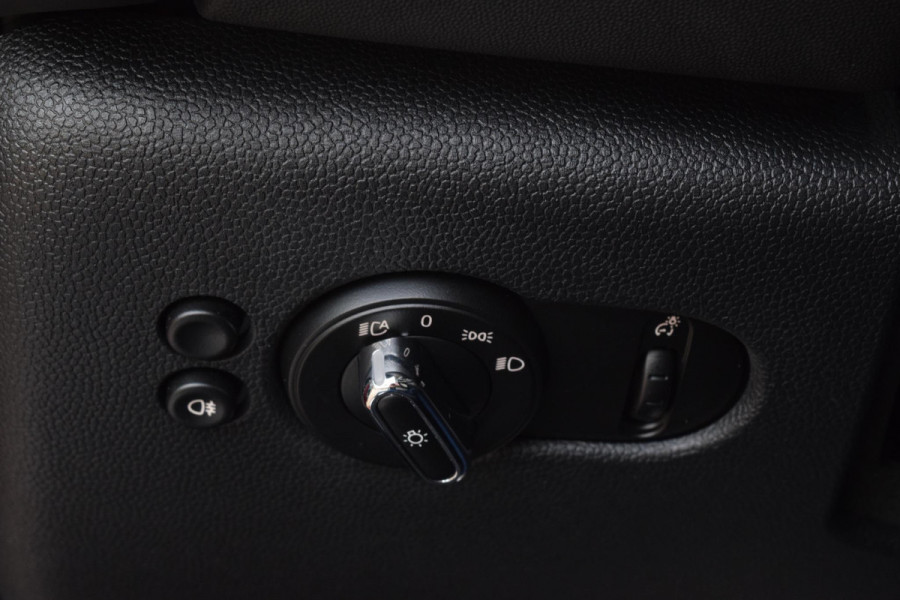 MINI Mini 1.5 Cooper|Led|PDC|Nav|Clima|Cruise| MINI Mini 1.5 Cooper|Led|PDC|Nav|Clima|Cruise|