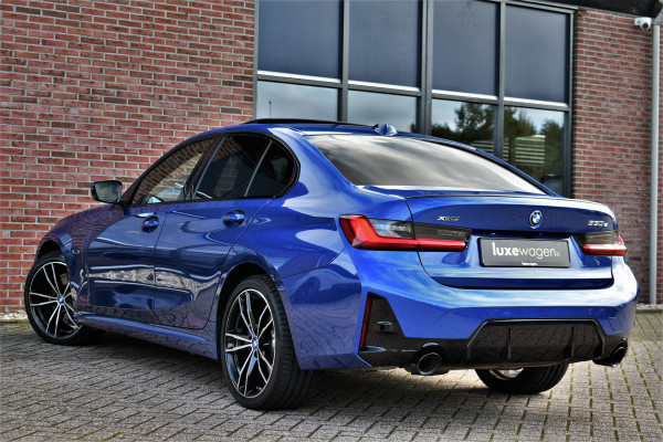 BMW 3-serie 330e xDrive M-Sport Pro Pano M-zetels ACC HUD 19inch El-klep