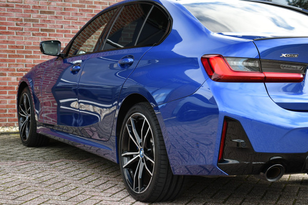 BMW 3-serie 330e xDrive M-Sport Pro Pano M-zetels ACC HUD 19inch El-klep