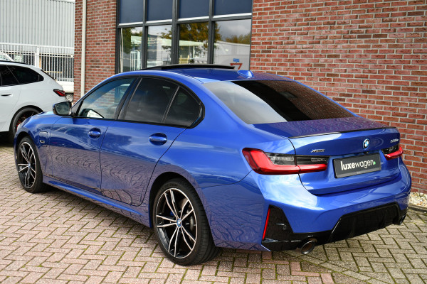 BMW 3-serie 330e xDrive M-Sport Pro Pano M-zetels ACC HUD 19inch El-klep
