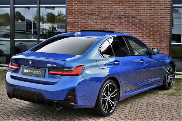 BMW 3-serie 330e xDrive M-Sport Pro Pano M-zetels ACC HUD 19inch El-klep