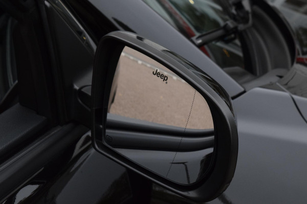 Jeep Compass 4xe 190 Plug-in Hybrid Electric Limited Lease Ed. Jeep Compass 4xe 190 Plug-in Hybrid Electric Limited Lease Ed.