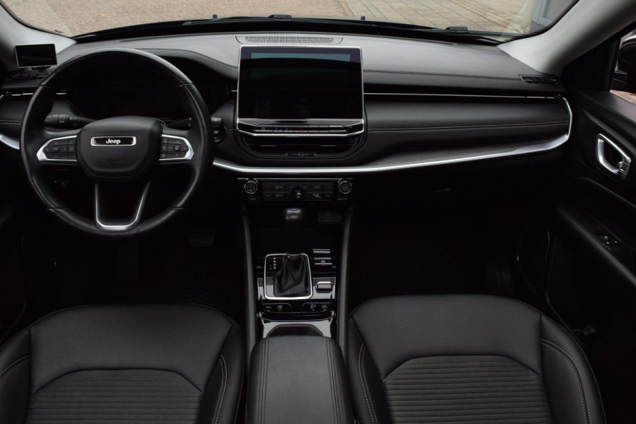 Jeep Compass 4xe 190 Plug-in Hybrid Electric Limited Lease Ed. Jeep Compass 4xe 190 Plug-in Hybrid Electric Limited Lease Ed.