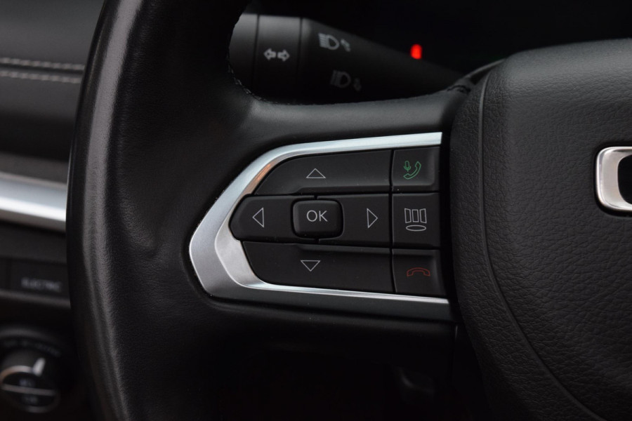 Jeep Compass 4xe 190 Plug-in Hybrid Electric Limited Lease Ed. Jeep Compass 4xe 190 Plug-in Hybrid Electric Limited Lease Ed.