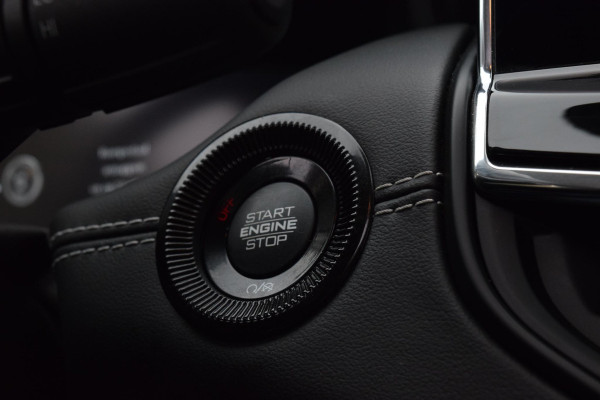 Jeep Compass 4xe 190 Plug-in Hybrid Electric Limited Lease Ed. Jeep Compass 4xe 190 Plug-in Hybrid Electric Limited Lease Ed.