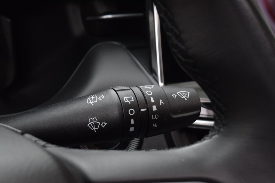 Jeep Compass 4xe 190 Plug-in Hybrid Electric Limited Lease Ed. Jeep Compass 4xe 190 Plug-in Hybrid Electric Limited Lease Ed.