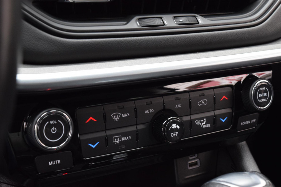 Jeep Compass 4xe 190 Plug-in Hybrid Electric Limited Lease Ed. Jeep Compass 4xe 190 Plug-in Hybrid Electric Limited Lease Ed.