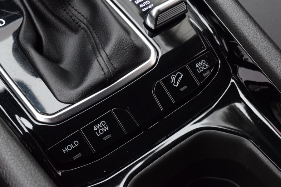 Jeep Compass 4xe 190 Plug-in Hybrid Electric Limited Lease Ed. Jeep Compass 4xe 190 Plug-in Hybrid Electric Limited Lease Ed.