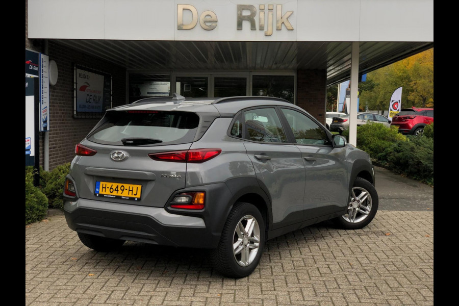 Hyundai Kona 1.0 T-GDI Comfort | Navi, Cruise, Clima, DAB, Camera, Carplay/Android | Goed Onderhouden! | Hyundai Kona 1.0 T-GDI Comfort | Navi, Cruise, Clima, DAB, Camera, Carplay/Android | Goed Onderhouden! |