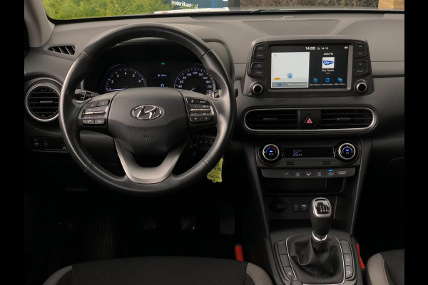 Hyundai Kona 1.0 T-GDI Comfort | Navi, Cruise, Clima, DAB, Camera, Carplay/Android | Goed Onderhouden! | Hyundai Kona 1.0 T-GDI Comfort | Navi, Cruise, Clima, DAB, Camera, Carplay/Android | Goed Onderhouden! |