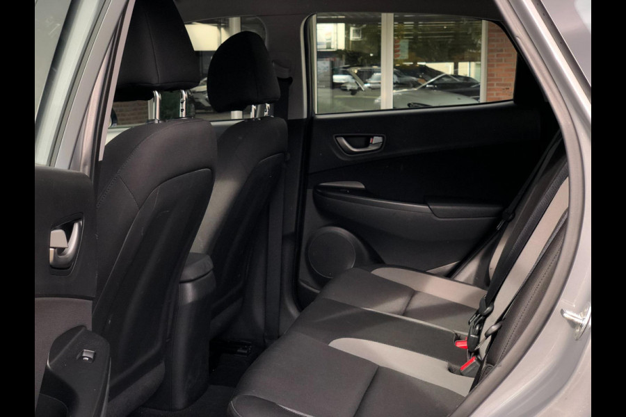 Hyundai Kona 1.0 T-GDI Comfort | Navi, Cruise, Clima, DAB, Camera, Carplay/Android | Goed Onderhouden! | Hyundai Kona 1.0 T-GDI Comfort | Navi, Cruise, Clima, DAB, Camera, Carplay/Android | Goed Onderhouden! |