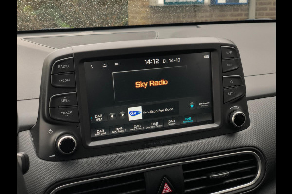 Hyundai Kona 1.0 T-GDI Comfort | Navi, Cruise, Clima, DAB, Camera, Carplay/Android | Goed Onderhouden! | Hyundai Kona 1.0 T-GDI Comfort | Navi, Cruise, Clima, DAB, Camera, Carplay/Android | Goed Onderhouden! |