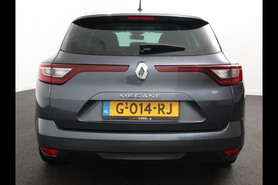 Renault MEGANE Estate 1.3 TCe Limited Cruise control Climate control Navigatie Parkeersensoren achter Lichtmetalen velgen LED Renault MEGANE Estate 1.3 TCe Limited Cruise control Climate control Navigatie Parkeersensoren achter Lichtmetalen velgen LED