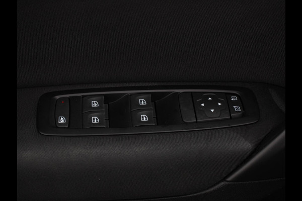 Renault MEGANE Estate 1.3 TCe Limited Cruise control Climate control Navigatie Parkeersensoren achter Lichtmetalen velgen LED Renault MEGANE Estate 1.3 TCe Limited Cruise control Climate control Navigatie Parkeersensoren achter Lichtmetalen velgen LED