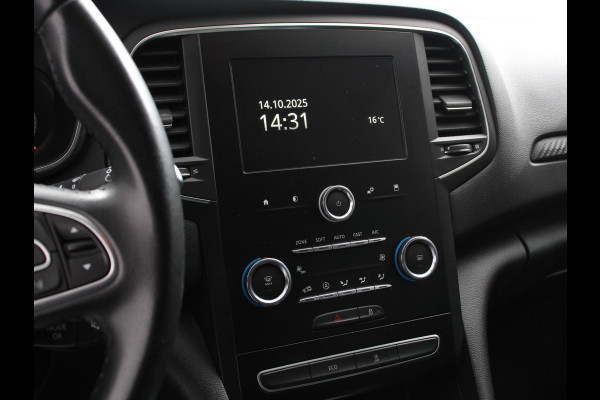 Renault MEGANE Estate 1.3 TCe Limited Cruise control Climate control Navigatie Parkeersensoren achter Lichtmetalen velgen LED Renault MEGANE Estate 1.3 TCe Limited Cruise control Climate control Navigatie Parkeersensoren achter Lichtmetalen velgen LED