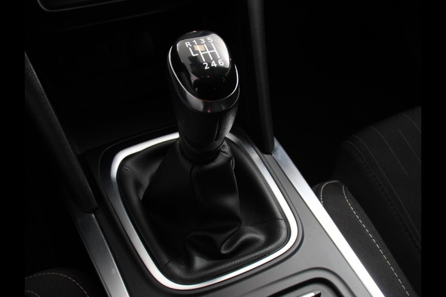 Renault MEGANE Estate 1.3 TCe Limited Cruise control Climate control Navigatie Parkeersensoren achter Lichtmetalen velgen LED Renault MEGANE Estate 1.3 TCe Limited Cruise control Climate control Navigatie Parkeersensoren achter Lichtmetalen velgen LED