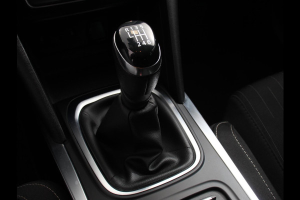 Renault MEGANE Estate 1.3 TCe Limited Cruise control Climate control Navigatie Parkeersensoren achter Lichtmetalen velgen LED Renault MEGANE Estate 1.3 TCe Limited Cruise control Climate control Navigatie Parkeersensoren achter Lichtmetalen velgen LED