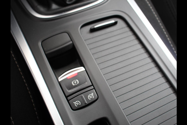 Renault MEGANE Estate 1.3 TCe Limited Cruise control Climate control Navigatie Parkeersensoren achter Lichtmetalen velgen LED Renault MEGANE Estate 1.3 TCe Limited Cruise control Climate control Navigatie Parkeersensoren achter Lichtmetalen velgen LED