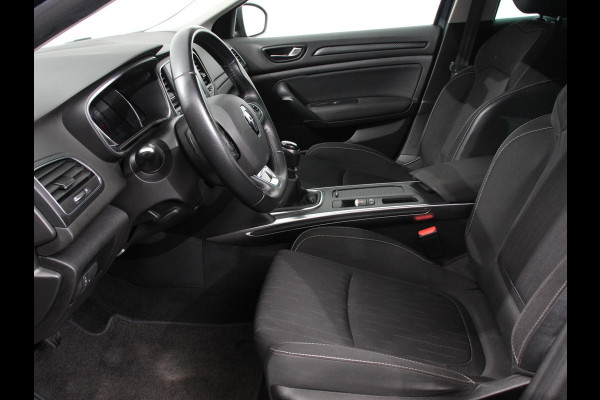 Renault MEGANE Estate 1.3 TCe Limited Cruise control Climate control Navigatie Parkeersensoren achter Lichtmetalen velgen LED Renault MEGANE Estate 1.3 TCe Limited Cruise control Climate control Navigatie Parkeersensoren achter Lichtmetalen velgen LED