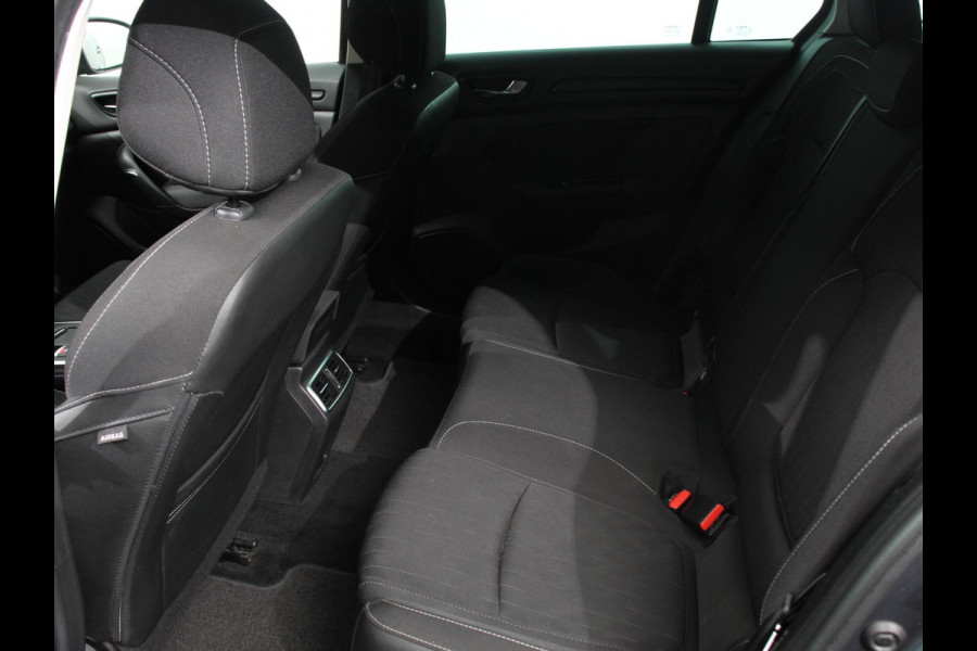 Renault MEGANE Estate 1.3 TCe Limited Cruise control Climate control Navigatie Parkeersensoren achter Lichtmetalen velgen LED Renault MEGANE Estate 1.3 TCe Limited Cruise control Climate control Navigatie Parkeersensoren achter Lichtmetalen velgen LED