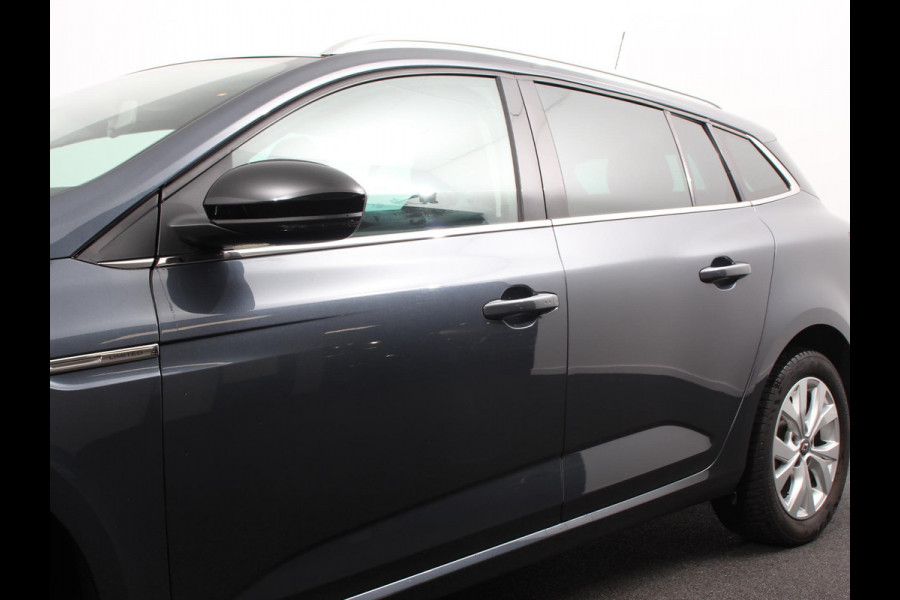 Renault MEGANE Estate 1.3 TCe Limited Cruise control Climate control Navigatie Parkeersensoren achter Lichtmetalen velgen LED Renault MEGANE Estate 1.3 TCe Limited Cruise control Climate control Navigatie Parkeersensoren achter Lichtmetalen velgen LED