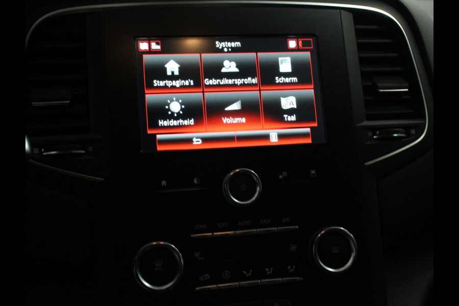 Renault MEGANE Estate 1.3 TCe Limited Cruise control Climate control Navigatie Parkeersensoren achter Lichtmetalen velgen LED Renault MEGANE Estate 1.3 TCe Limited Cruise control Climate control Navigatie Parkeersensoren achter Lichtmetalen velgen LED