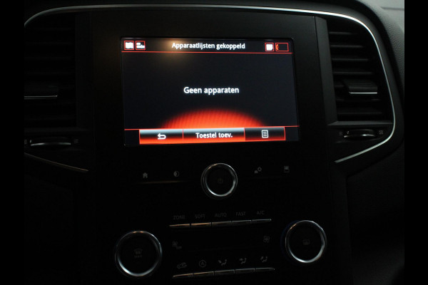 Renault MEGANE Estate 1.3 TCe Limited Cruise control Climate control Navigatie Parkeersensoren achter Lichtmetalen velgen LED Renault MEGANE Estate 1.3 TCe Limited Cruise control Climate control Navigatie Parkeersensoren achter Lichtmetalen velgen LED
