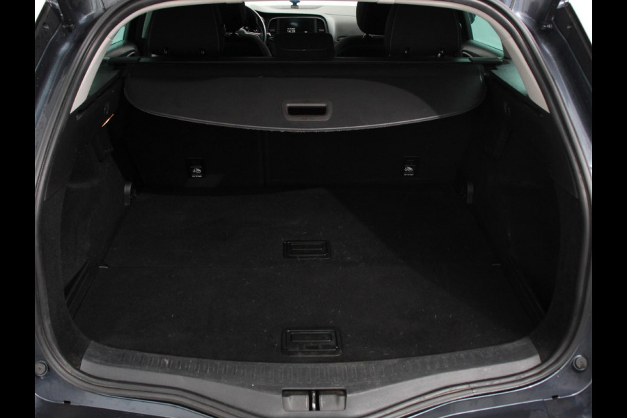 Renault MEGANE Estate 1.3 TCe Limited Cruise control Climate control Navigatie Parkeersensoren achter Lichtmetalen velgen LED Renault MEGANE Estate 1.3 TCe Limited Cruise control Climate control Navigatie Parkeersensoren achter Lichtmetalen velgen LED