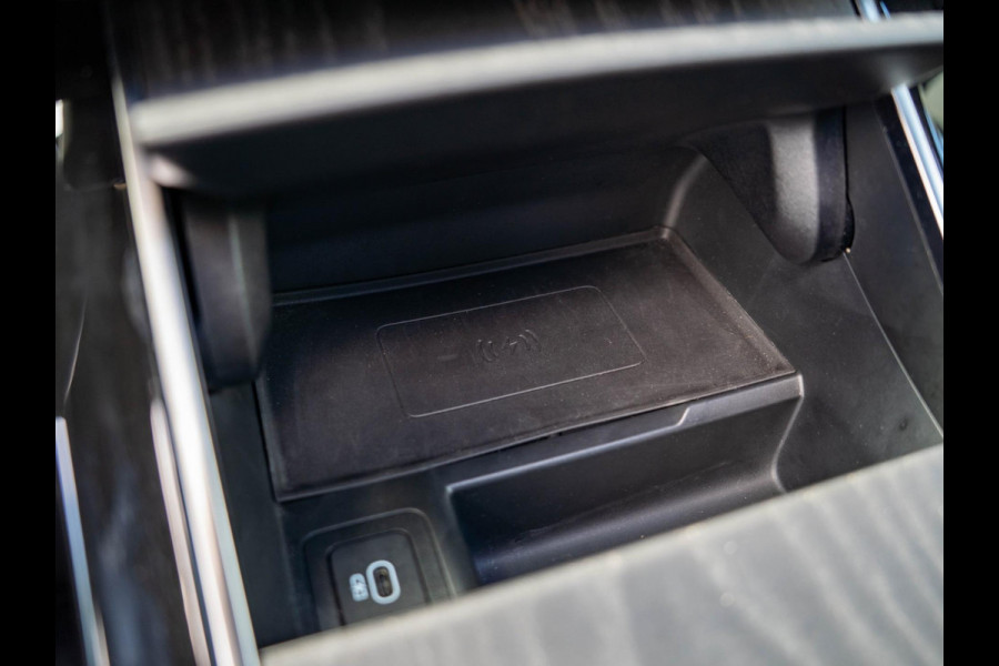 Land Rover Range Rover Velar 2.0 P400e AWD Dynamic SE / Pano / Meridian / 360 / Ambient / Keyless / Adaptive / Memory / 21 inch Land Rover Range Rover Velar 2.0 P400e AWD Dynamic SE / Pano / Meridian / 360 / Ambient / Keyless / Adaptive / Memory / 21 inch