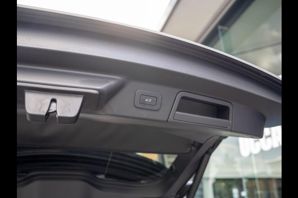 Land Rover Range Rover Velar 2.0 P400e AWD Dynamic SE / Pano / Meridian / 360 / Ambient / Keyless / Adaptive / Memory / 21 inch Land Rover Range Rover Velar 2.0 P400e AWD Dynamic SE / Pano / Meridian / 360 / Ambient / Keyless / Adaptive / Memory / 21 inch