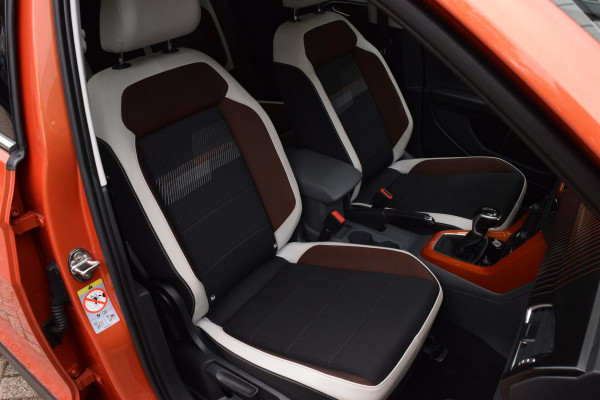 Volkswagen T-Cross 1.0 TSI Style|Led|18"|ACC|Virtual|Carplay