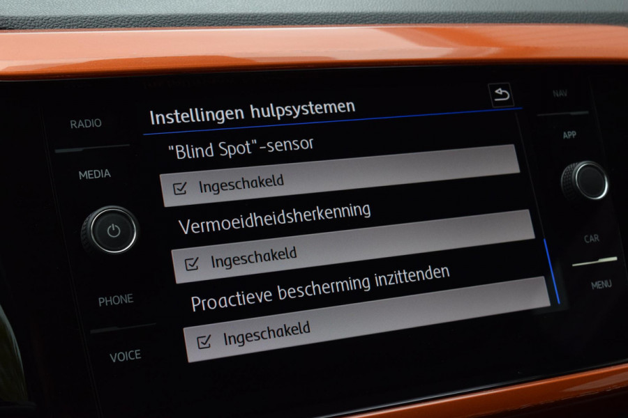 Volkswagen T-Cross 1.0 TSI Style|Led|18"|ACC|Virtual|Carplay