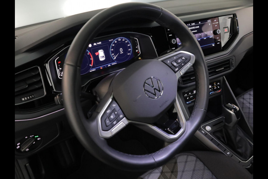 Volkswagen Taigo 1.0 TSI R-Line Edition 116 pk Automaat (DSG) | Verlengde garantie | Navigatie | Parkeersensoren | Achteruitrijcamera | Black Style pakket | Stoelverwarming | R-Line | Volkswagen Taigo 1.0 TSI R-Line Edition 116 pk Automaat (DSG) | Verlengde garantie | Navigatie | Parkeersensoren | Achteruitrijcamera | Black Style pakket | Stoelverwarming | R-Line |