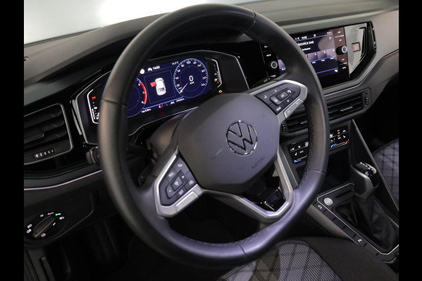 Volkswagen Taigo 1.0 TSI R-Line Edition 116 pk Automaat (DSG) | Verlengde garantie | Navigatie | Parkeersensoren | Achteruitrijcamera | Black Style pakket | Stoelverwarming | R-Line | Volkswagen Taigo 1.0 TSI R-Line Edition 116 pk Automaat (DSG) | Verlengde garantie | Navigatie | Parkeersensoren | Achteruitrijcamera | Black Style pakket | Stoelverwarming | R-Line |