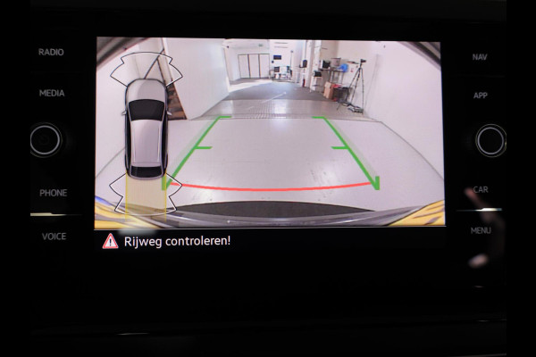 Volkswagen Taigo 1.0 TSI R-Line Edition 116 pk Automaat (DSG) | Verlengde garantie | Navigatie | Parkeersensoren | Achteruitrijcamera | Black Style pakket | Stoelverwarming | R-Line | Volkswagen Taigo 1.0 TSI R-Line Edition 116 pk Automaat (DSG) | Verlengde garantie | Navigatie | Parkeersensoren | Achteruitrijcamera | Black Style pakket | Stoelverwarming | R-Line |