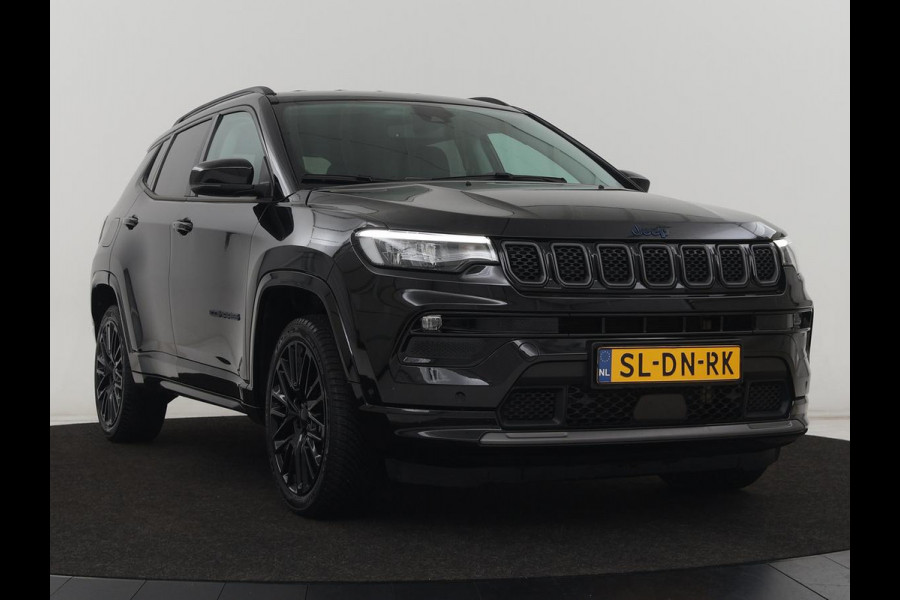 Jeep Compass 4xe 240 Plug-in Hybrid Electric S | Leder | Stoel & stuurverwarming | Adaptive cruise | Camera | Carplay | Keyless | Elektrische stoelen | 19'' | Digital Cockpit | Navigatie | PHEV | Plug In