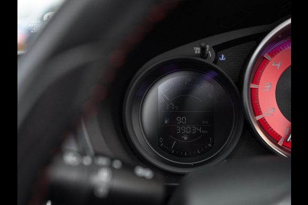 Abarth 124 Spider | Automaat | Bose | Camera | Navi | Stoelverwarming Abarth 124 Spider | Automaat | Bose | Camera | Navi | Stoelverwarming