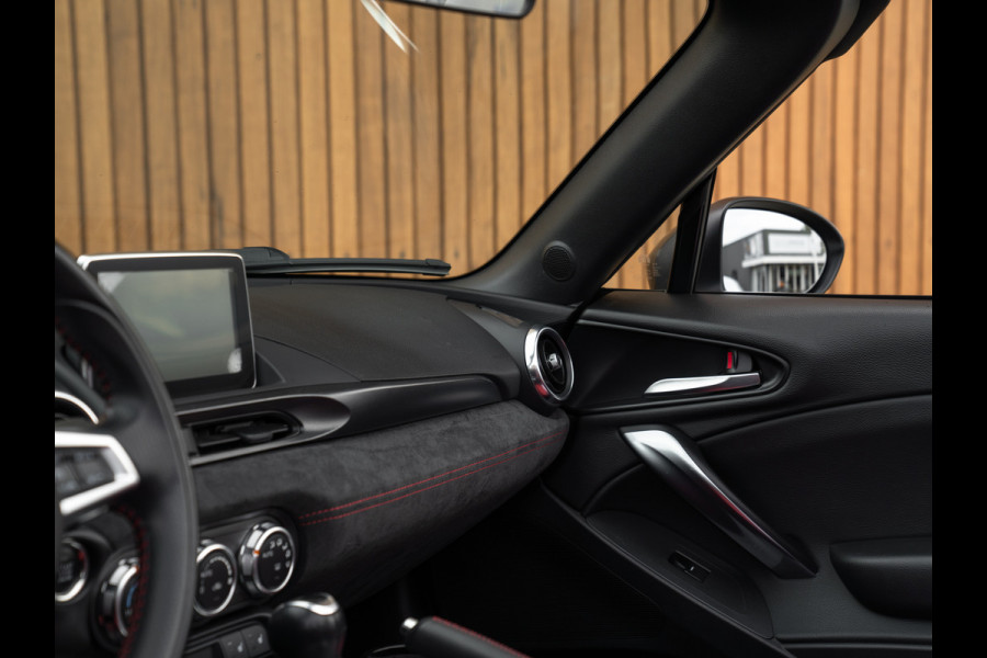 Abarth 124 Spider | Automaat | Bose | Camera | Navi | Stoelverwarming Abarth 124 Spider | Automaat | Bose | Camera | Navi | Stoelverwarming