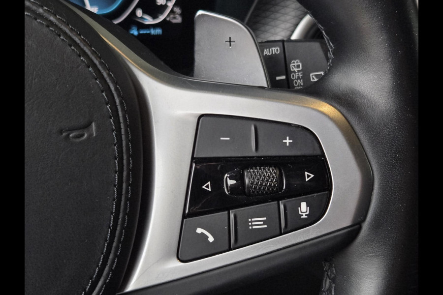 BMW X3 xDrive30e M SPORT | ELEKTR. TREKHAAK | 20 INCH LM VELGEN | CAMERA | BMW LIVE COCKPIT |