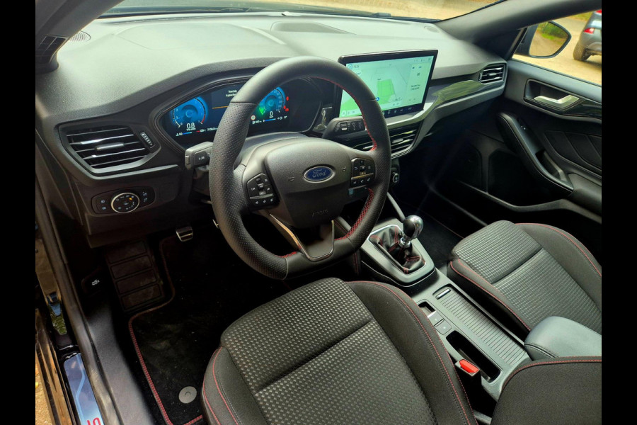 Ford Focus 1.0 EcoBoost Hybrid ST Line