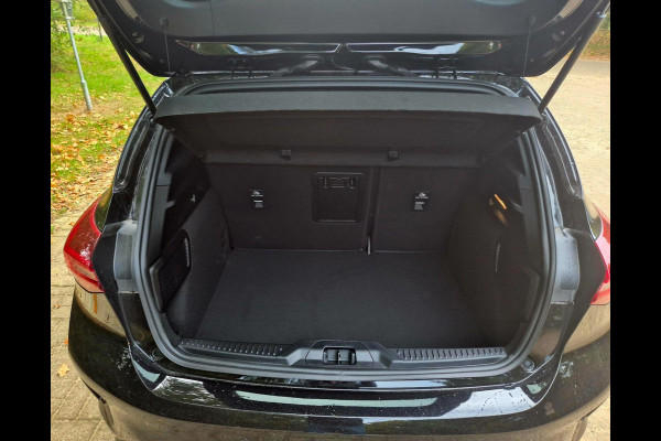 Ford Focus 1.0 EcoBoost Hybrid ST Line