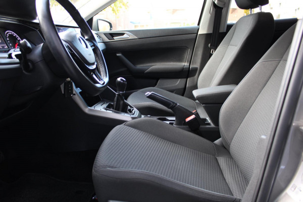 Volkswagen Polo 1.0 TSI R-Line Edition Airco CarPlay Pdc Nap Volkswagen Polo 1.0 TSI R-Line Edition Airco CarPlay Pdc Nap